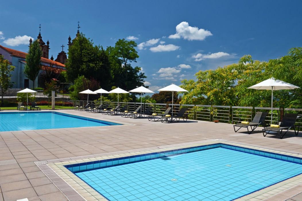 Pousada Mosteiro De Guimarães Esterno foto Swimming pool