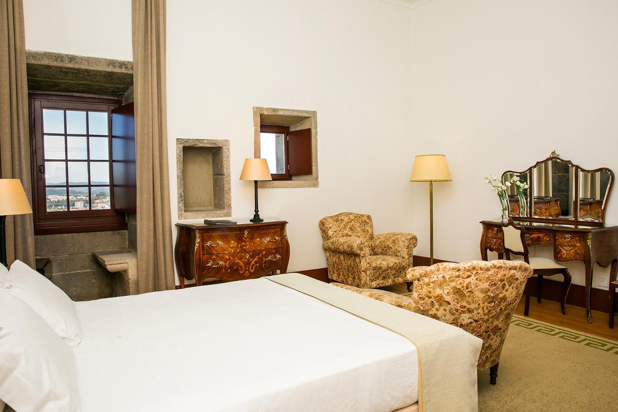 Pousada Mosteiro De Guimarães Esterno foto A bedroom at the Hotel